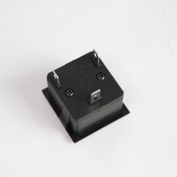 Розетка 3-контактная 16 Ампер