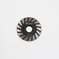 Диск алмазный для плитки 30мм  Высота сегмента 5мм толщина 2мм Центральное отверстие 10мм