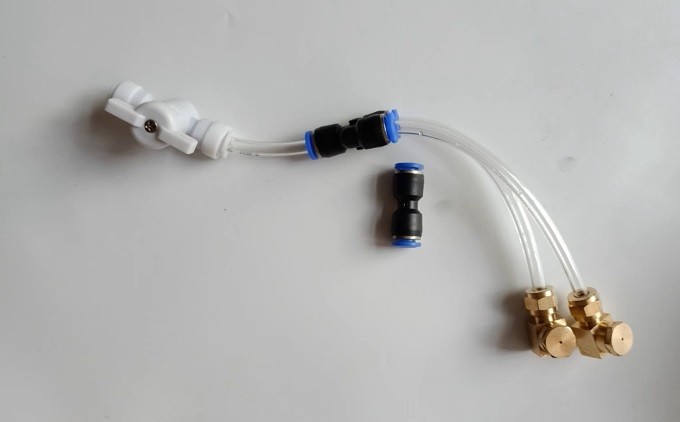 Комплект распылительных форсунок с краном