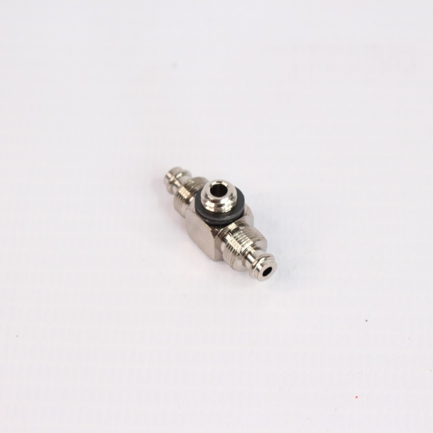 Штуцер для воды D370