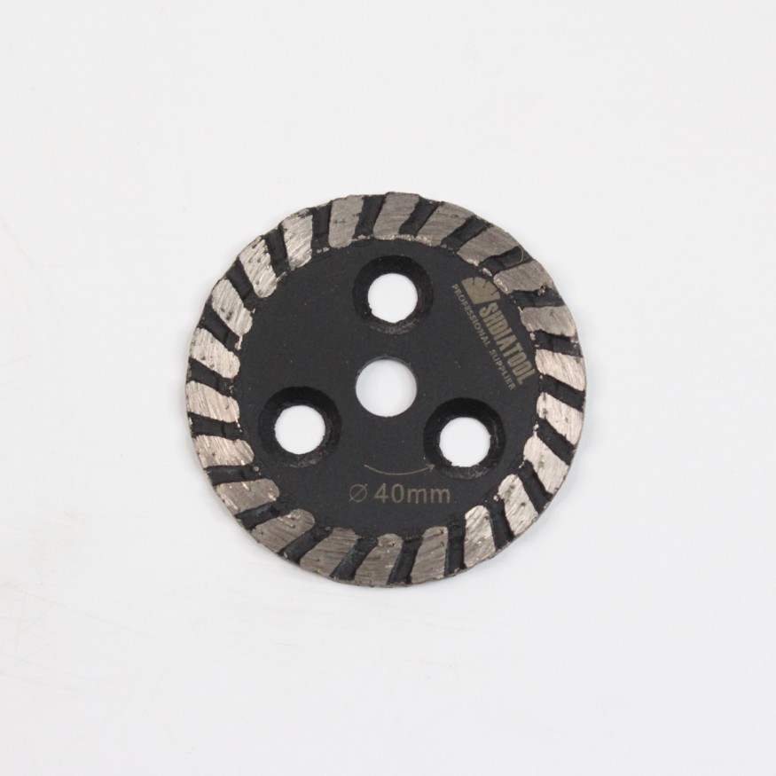 Диск алмазный для плитки 40мм  Высота сегмента 5мм толщина 2мм Центральное отверстие 10мм