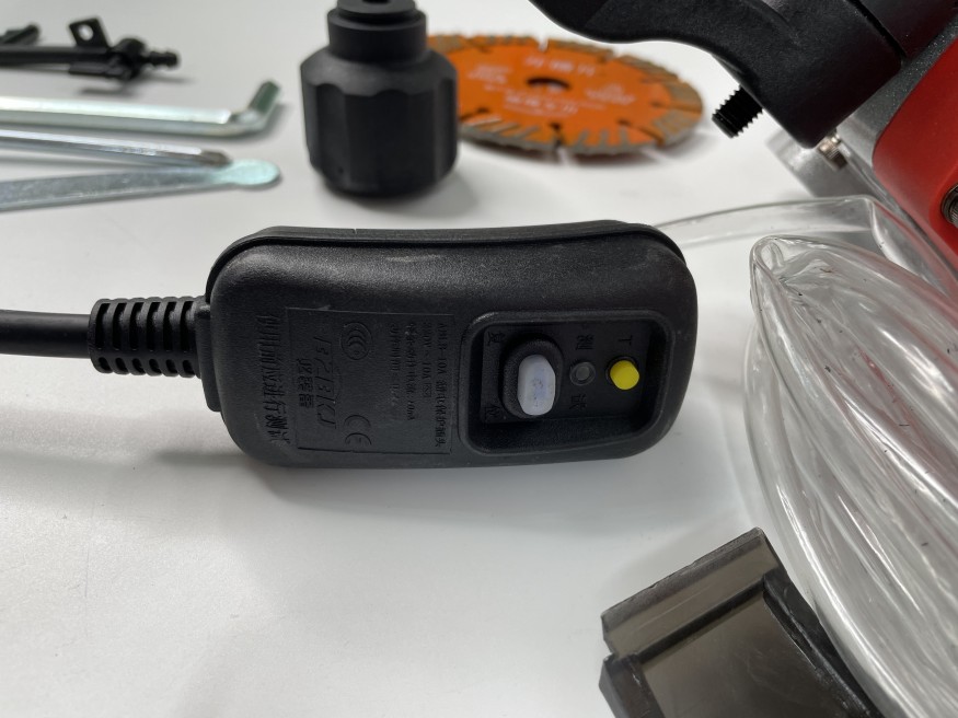 Штроборез на 5 дисков