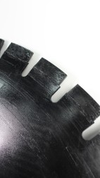 Беcщеточный резчик бетона бетонорез WS710