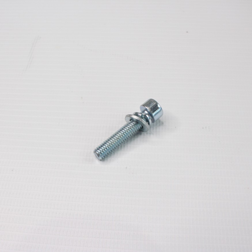 Винт под шестигранник M6х30