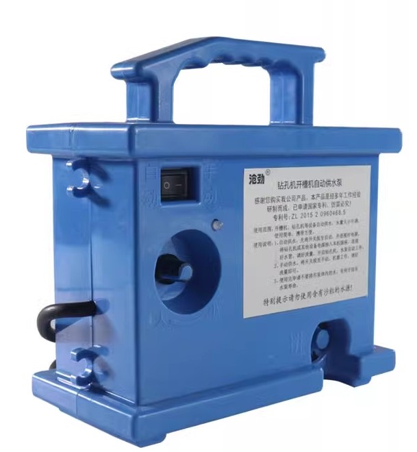 Насос с розеткой и реле держит 5кВт шланг 3,5м